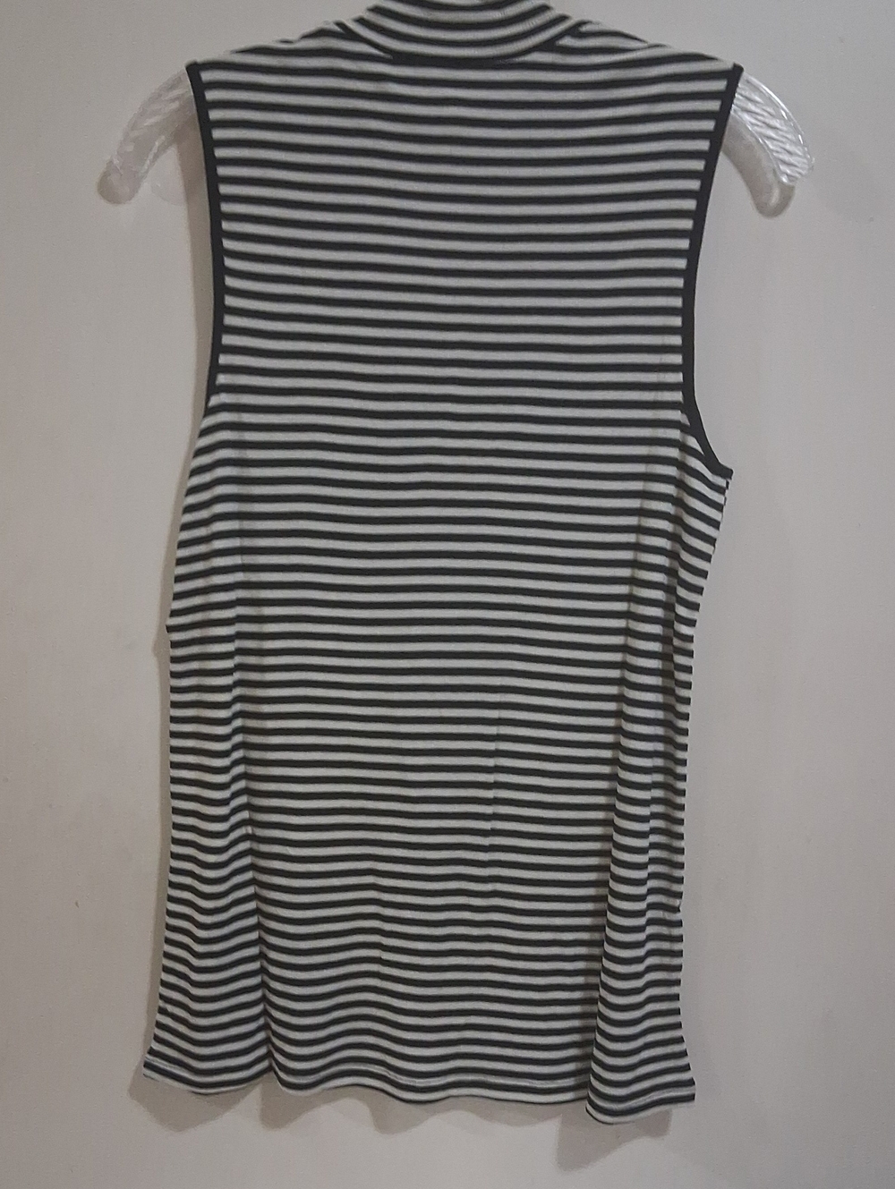 Nwt Workshop Republic Clothing Black and White Striped Sleeveless Mock Neck Tank - Picture 6 of 8